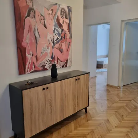 Апартаменты Modern Family Taftalidze Скопье