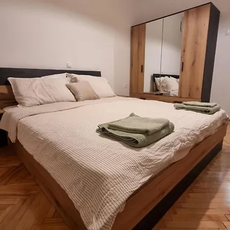 Modern Family Taftalidze Апартаменты Скопье